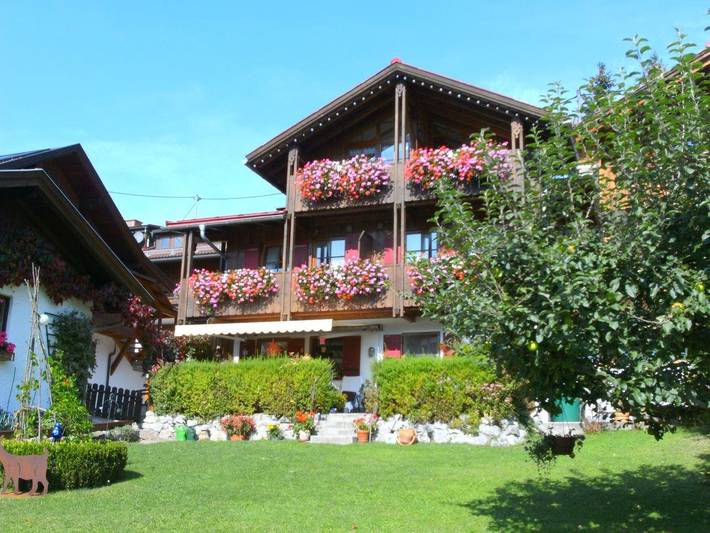 Ferienwohnung für 2 Personen, mit Balkon und Garten in Vorderhindelang