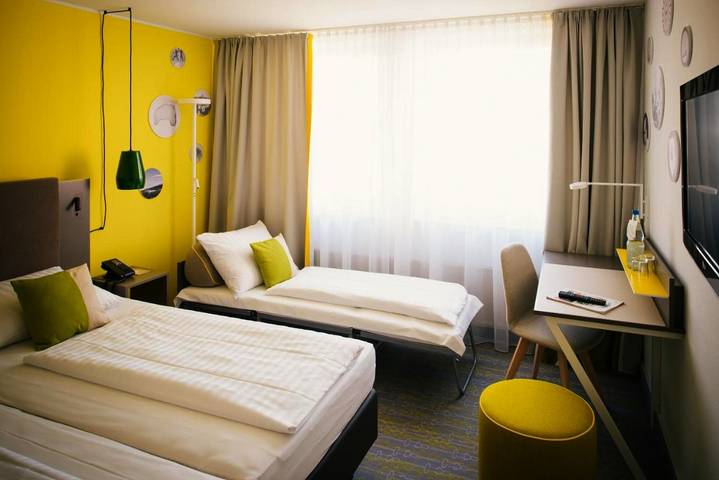 Hotel für 10 Personen, mit Terrasse und Garten in Günzburg - 2