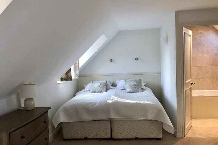 Noel Cottage - Central Cotswolds Stone Cottage For Two In Chipping Campden in Chipping Campden, Gloucestershire
