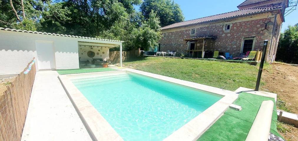 Location de vacances pour 11 personnes, avec jardin ainsi que piscine et vue, adapté aux familles à Pont-du-Casse - 2