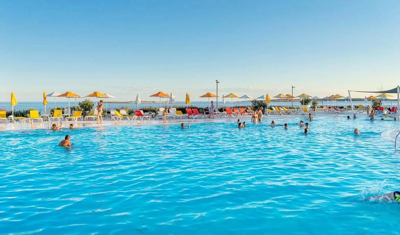 Camping für 5 Personen, mit Terrasse und Pool sowie Kinderpool, mit Haustier in Medulin - 3