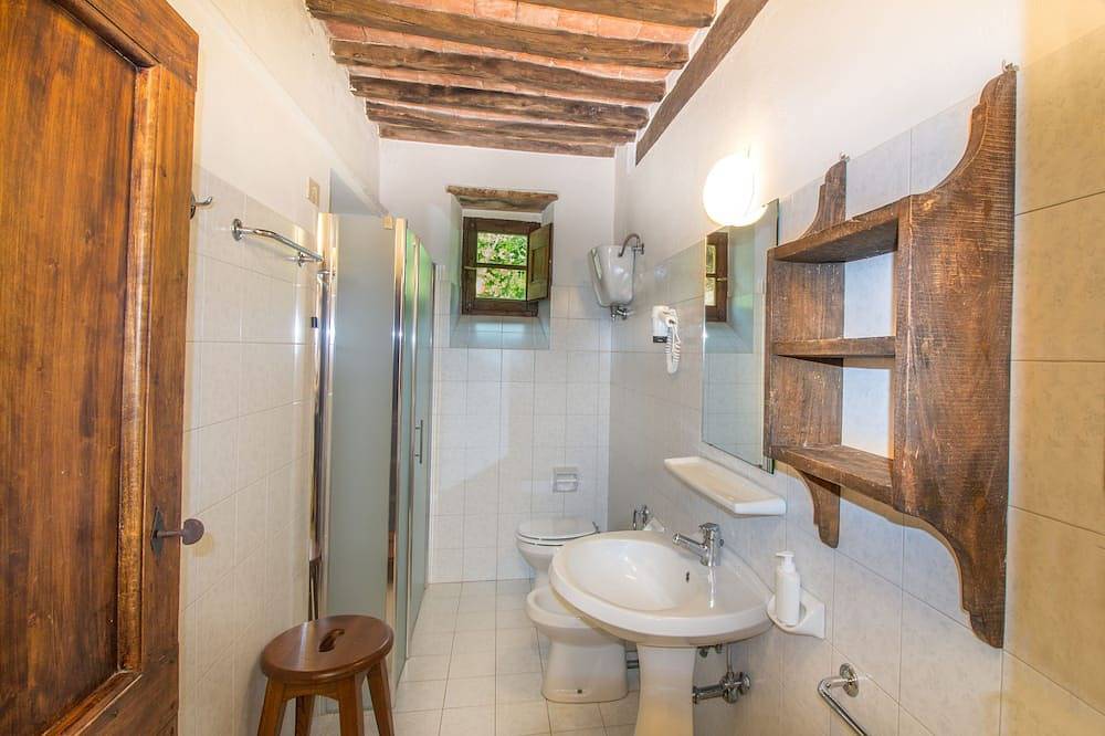 Villa Santarsa, 31 people, magnificent views and private pool, no neighbors in Sansepolcro, Valtiberina