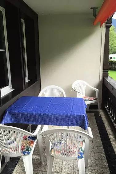 Chalet pour 6 personnes, avec balcon dans Gstaad