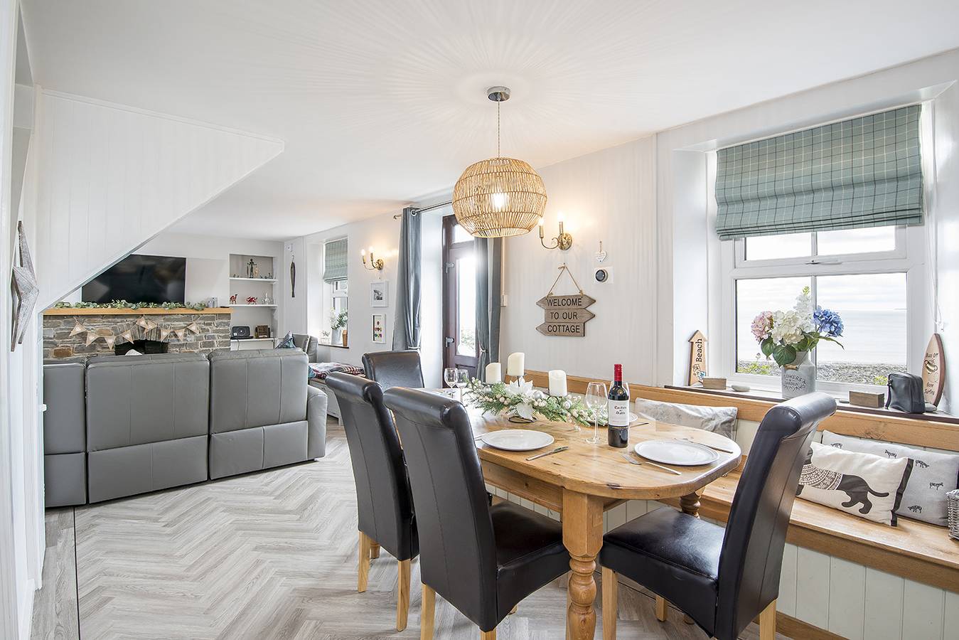 Black Hall Cottage in Amroth, Pembrokeshire