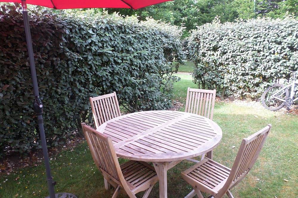Entire apartment, Cozy apartment 300m from the beach of kerleven with garden in La Forêt-Fouesnant, Côte de Cornouaille