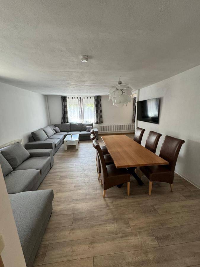 Ferienwohnung für 11 Personen, mit Garten und Ausblick - 1