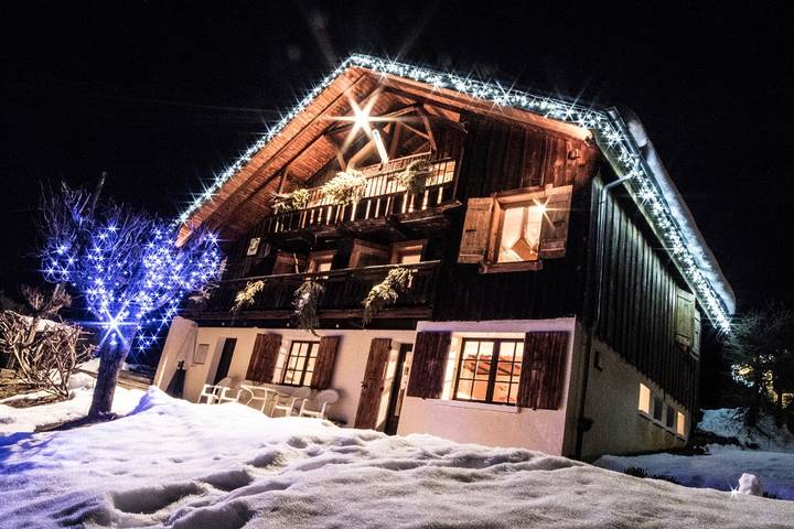 Gîte pour 8 personnes, avec piscine ainsi que terrasse et jardin à Flumet - 2