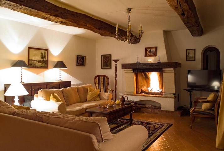 Gîte pour 4 personnes, avec jardin et vue sur le lac ainsi que vue et piscine à Spéracèdes - 2