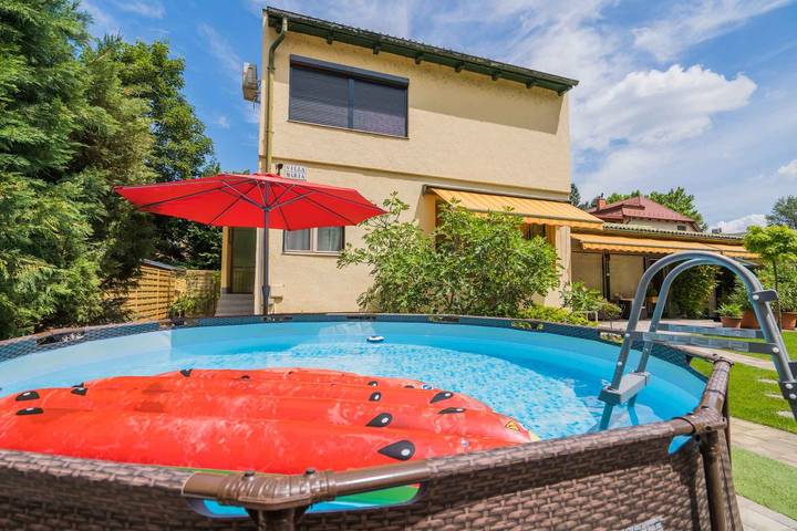 Ferienhaus für 13 Personen, mit Garten in Siofok