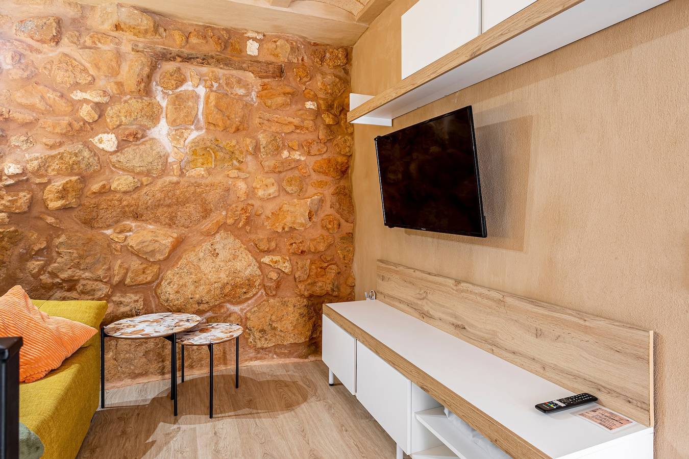 Estudio entero, Estudio 'La Bodega' con Wi-Fi in Ademuz, Provincia de Valencia