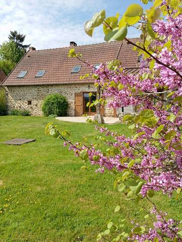 Gîte pour 20 personnes, avec jardin dans la Creuse