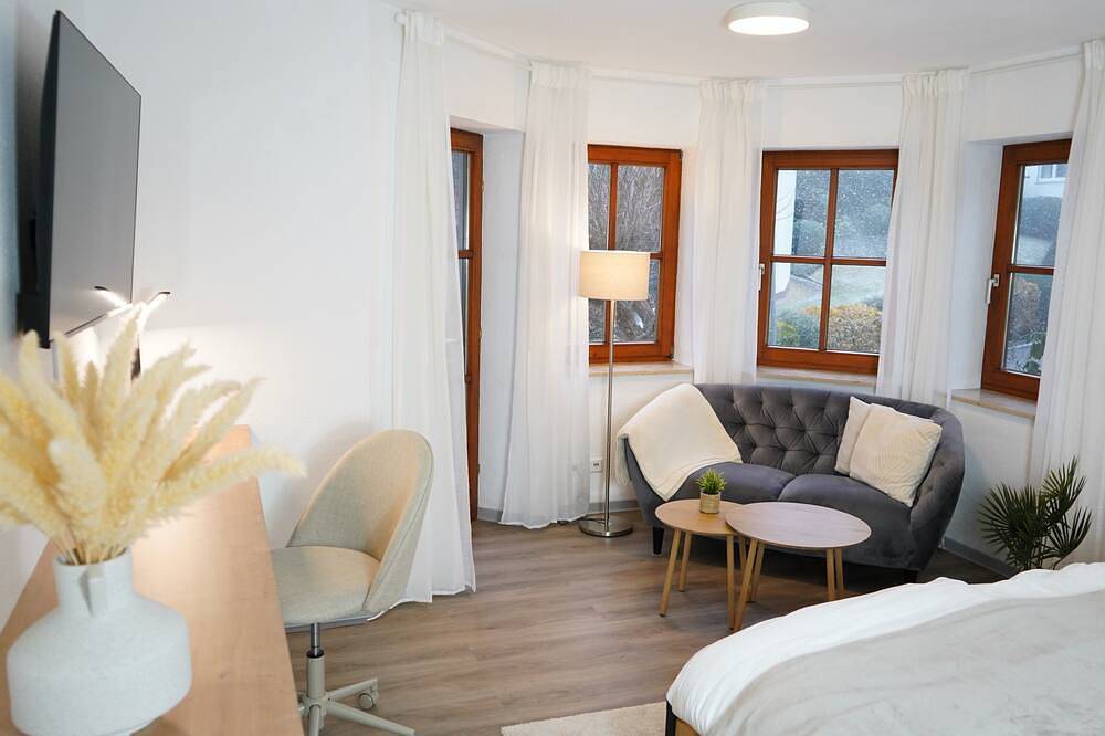 Ganze Wohnung, Modernes Apartment in ruhiger Lage in Landkreis Biberach