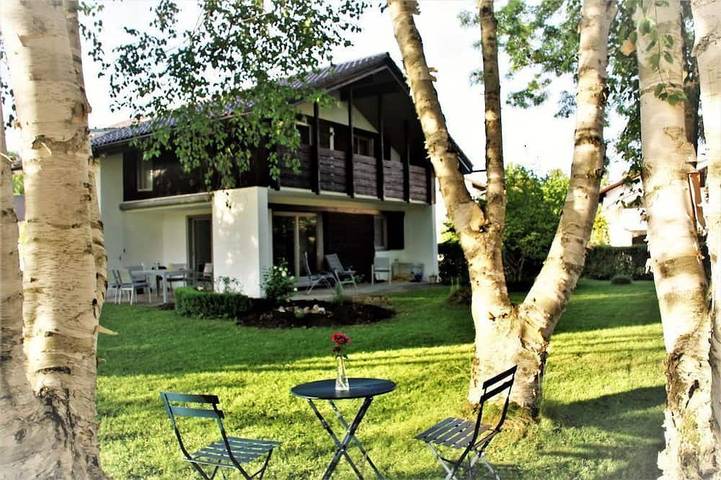 Ferienhaus für 7 Personen, mit Balkon und Garten