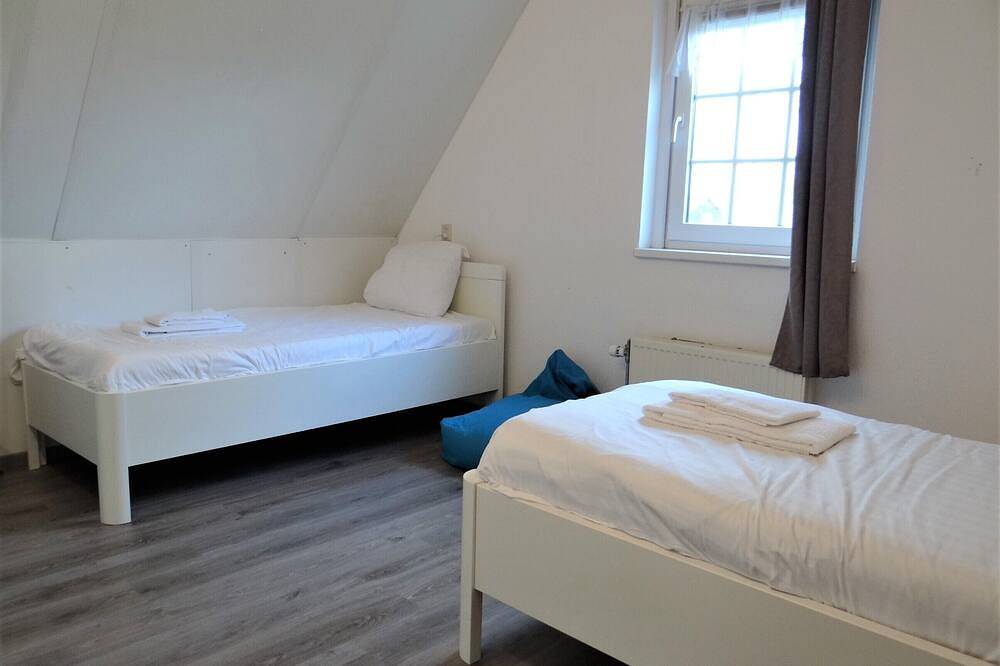 Freistehendes, komfortables Ferienhaus mit umzäuntem Garten. in Kortgene, Niederländische Nordsee
