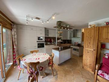 Gîte pour 6 personnes, avec piscine et balcon à Cohennoz