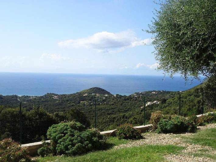 Location de vacances pour 6 personnes, avec vue et jardin à Farinole - 3