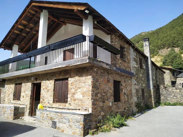 Chalet pour 40 personnes, avec jardin ainsi que vue et balcon en Andorre - 2