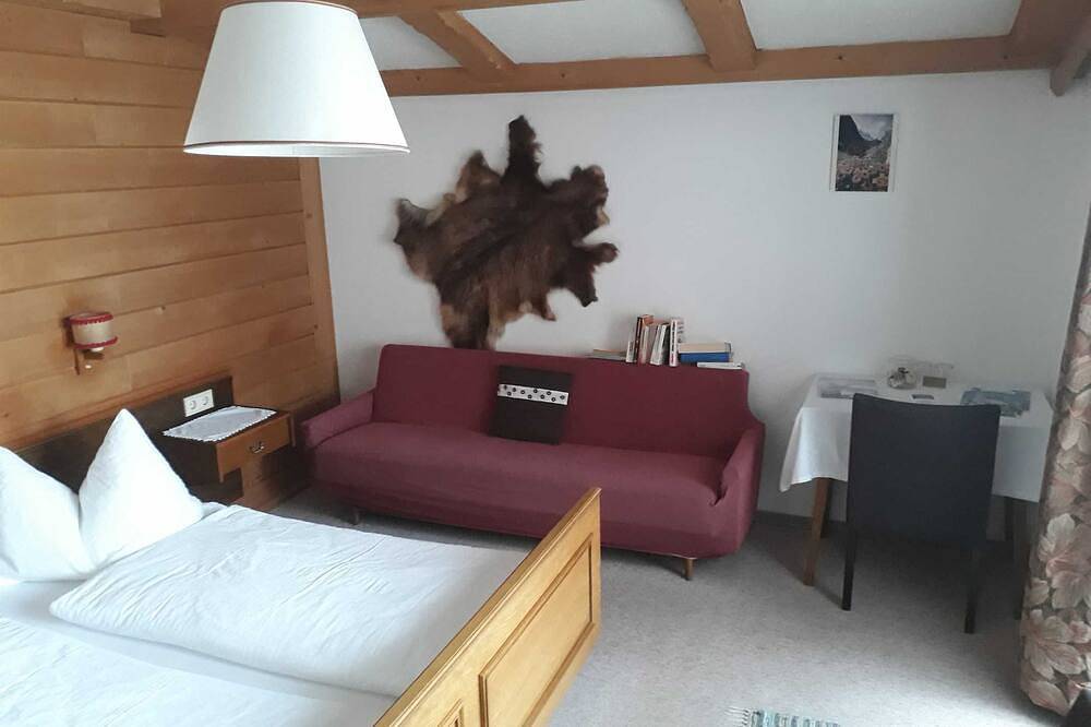 Doppelzimmer (Typ A)  Z-Nr. 1 - Greber Christine - Frühstückspension Fernblick in Schoppernau, Bregenzerwald