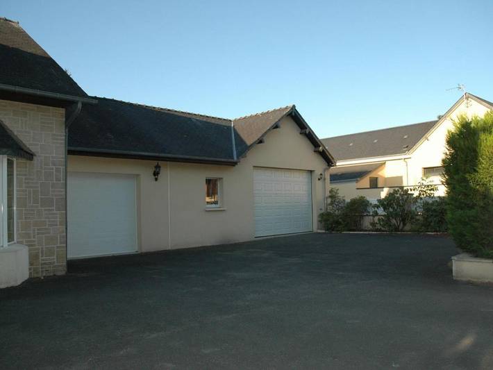 Location de vacances pour 4 personnes, avec piscine et terrasse à Changé - 4