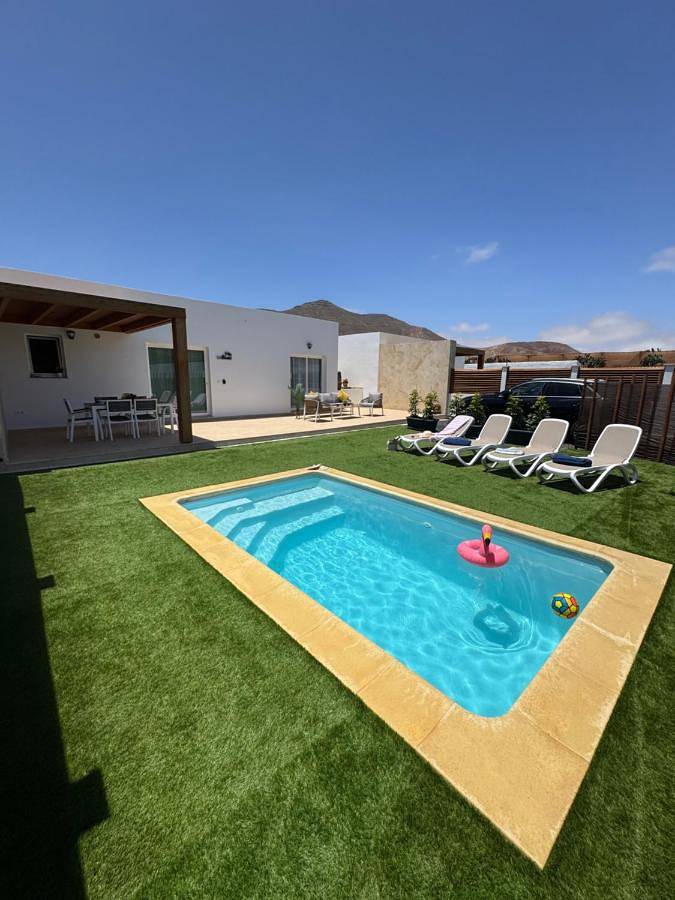 Casa rural para 6 personas, con Terraza y Jardín además de Piscina y Vistas en Puerto del Rosario - 2