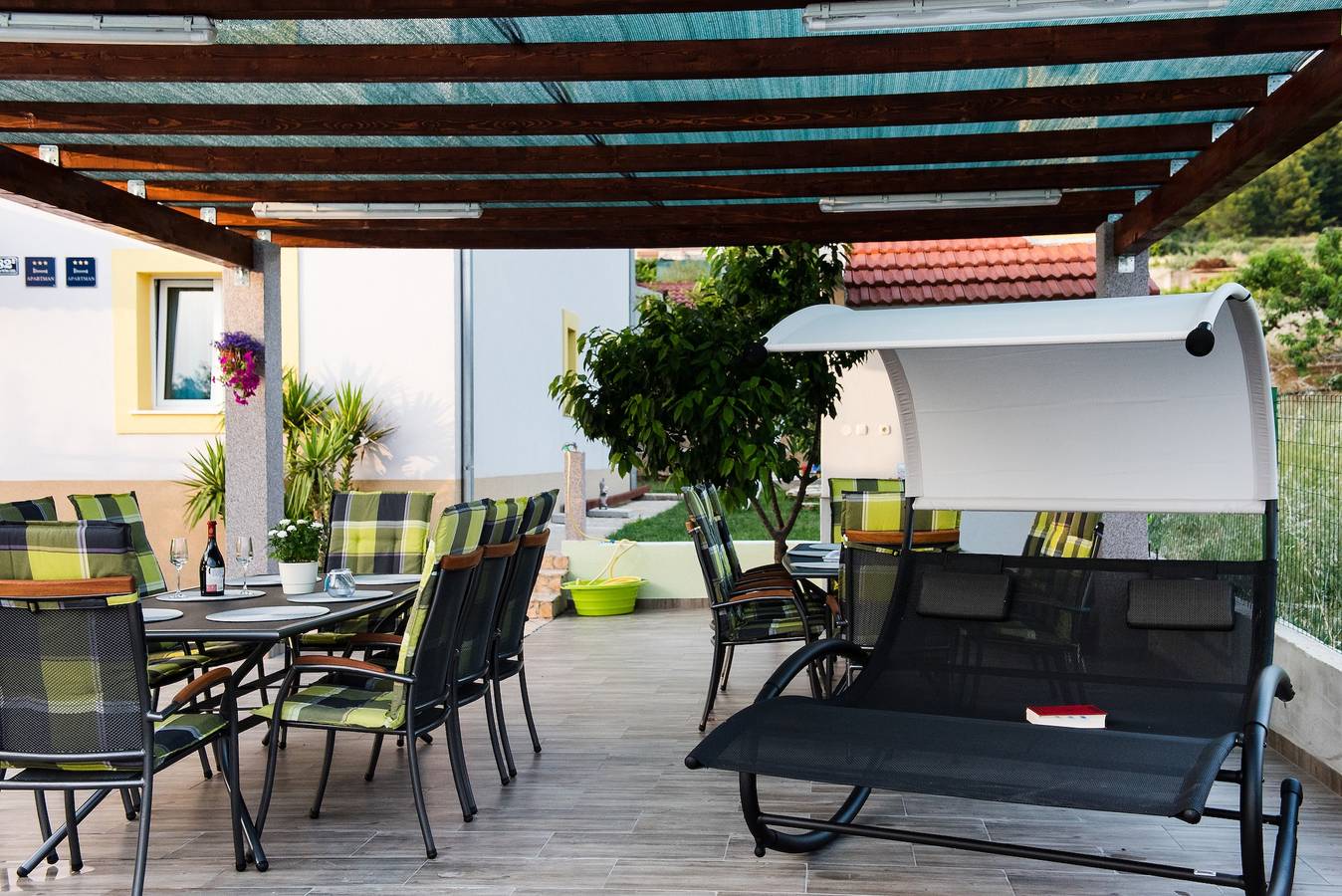 Ganze Wohnung, 3-Zimmer-Ferienwohnung mit Balkon und Meerblick Podstrana, Split A-13393-b in Podstrana, Split-Dalmatien