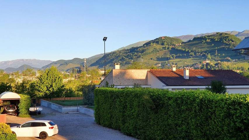 Appartamento per 6 persone, con panorama e giardino, con animali domestici in Pieve di Soligo