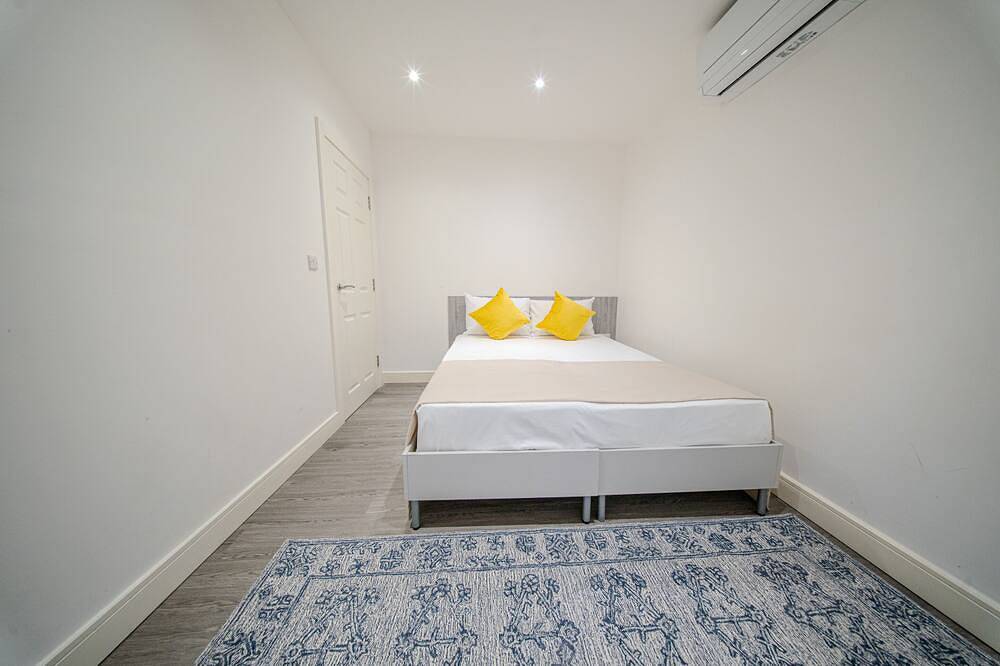 Geheel appartement, Two Bedrooms Apartment at Ilford Luxury Apartments in Redbridge, Londen