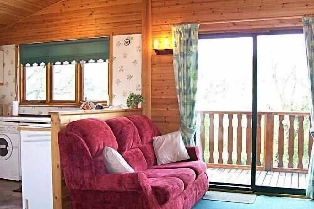 Ruhige Luxus-4-Sterne-Lodge mit Blick auf Woodland, Narberth, Pembrokeshire in Narberth, Pembrokeshire