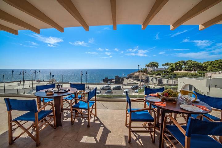 Ferienhaus für 11 Personen, mit Meerblick und Balkon sowie Terrasse und Kinderpool in Italien - 3