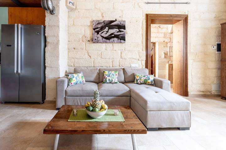 Hel lejlighed, Apartment 'Dimora Elia' with Private Terrace, Wi-Fi and Air Conditioning in Melendugno, Lecce-provinsen