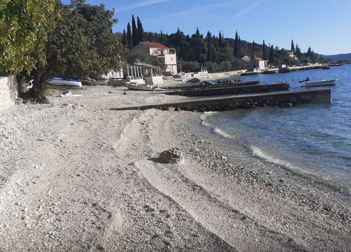 Apartamento entero, Apartamento de vacaciones para 4 personas con balcón in Slano, Condado de Dubrovnik-Neretva