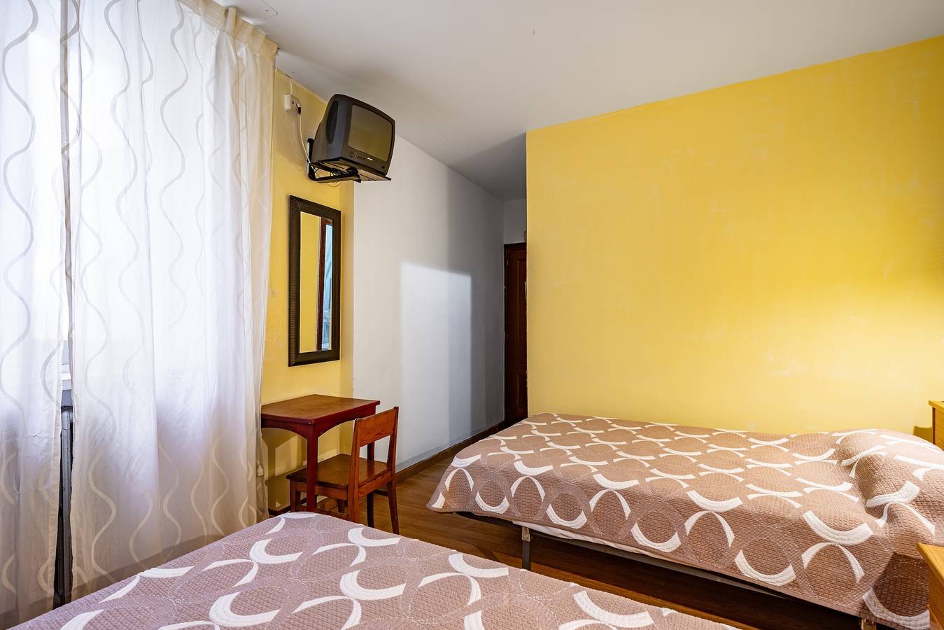 Chambre 24 Hostal Oria avec Wi-Fi in Luarca, Valdés