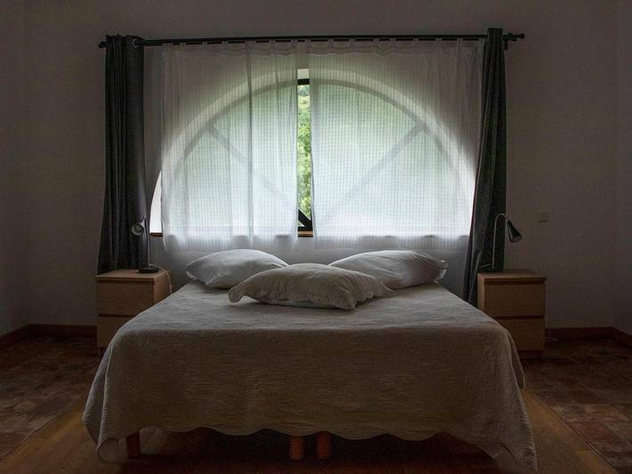 Location de vacances pour 5 personnes, avec piscine et jardin à Berrias-et-Casteljau - 4