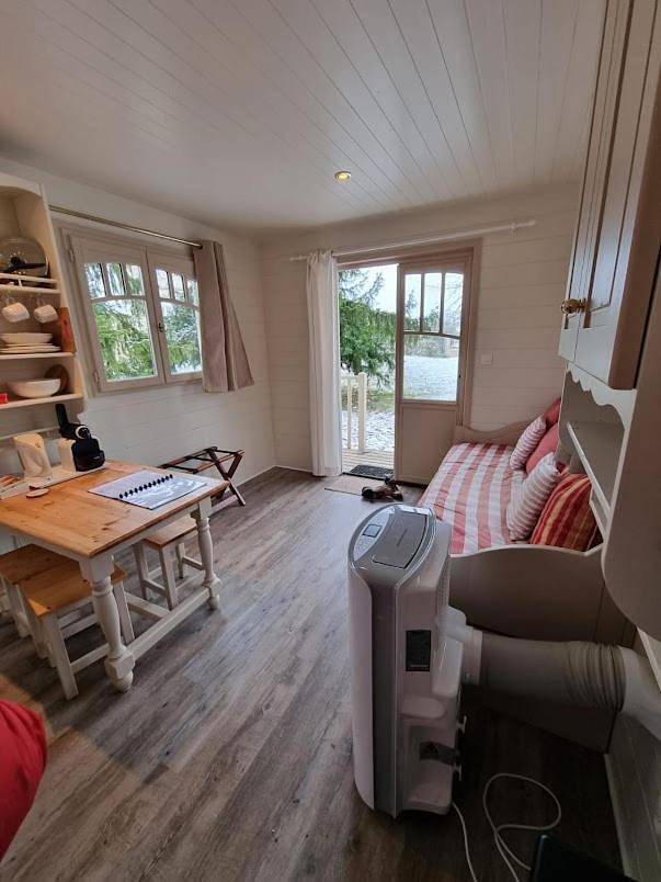 Tente pour 2 personnes, avec jardin et vue, animaux acceptés en Bourgogne-Franche-Comté - 3