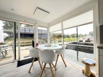 Hausboot für 4 Personen in Kerkdriel, Gelderland, Bild 4