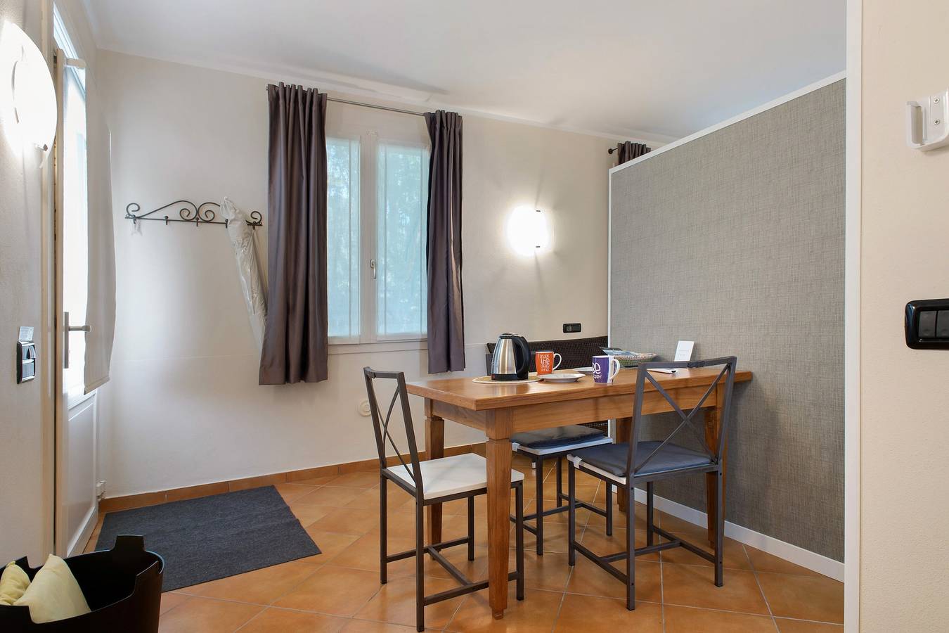 Ganzes Studio, Studio „Nocciolo“ mit privatem Garten, Wlan und Klimaanlage in Laveno-Mombello, Lago Maggiore (Lombardei)
