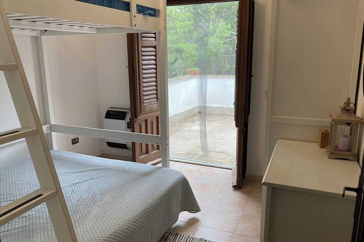 Villa per famiglie con piscina immersa nel verde a pochi km dal mare. in Altavilla Milicia, Palermo Provinz