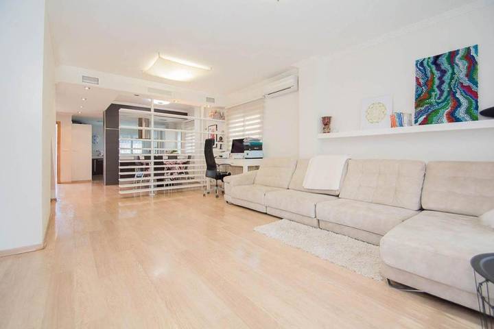 Chalet para 7 personas, con piscina además de jardín y vistas en Vega de Granada - 3