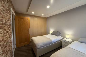 Apartment for 5 People in Swindon, North Wessex Downs, Photo 3