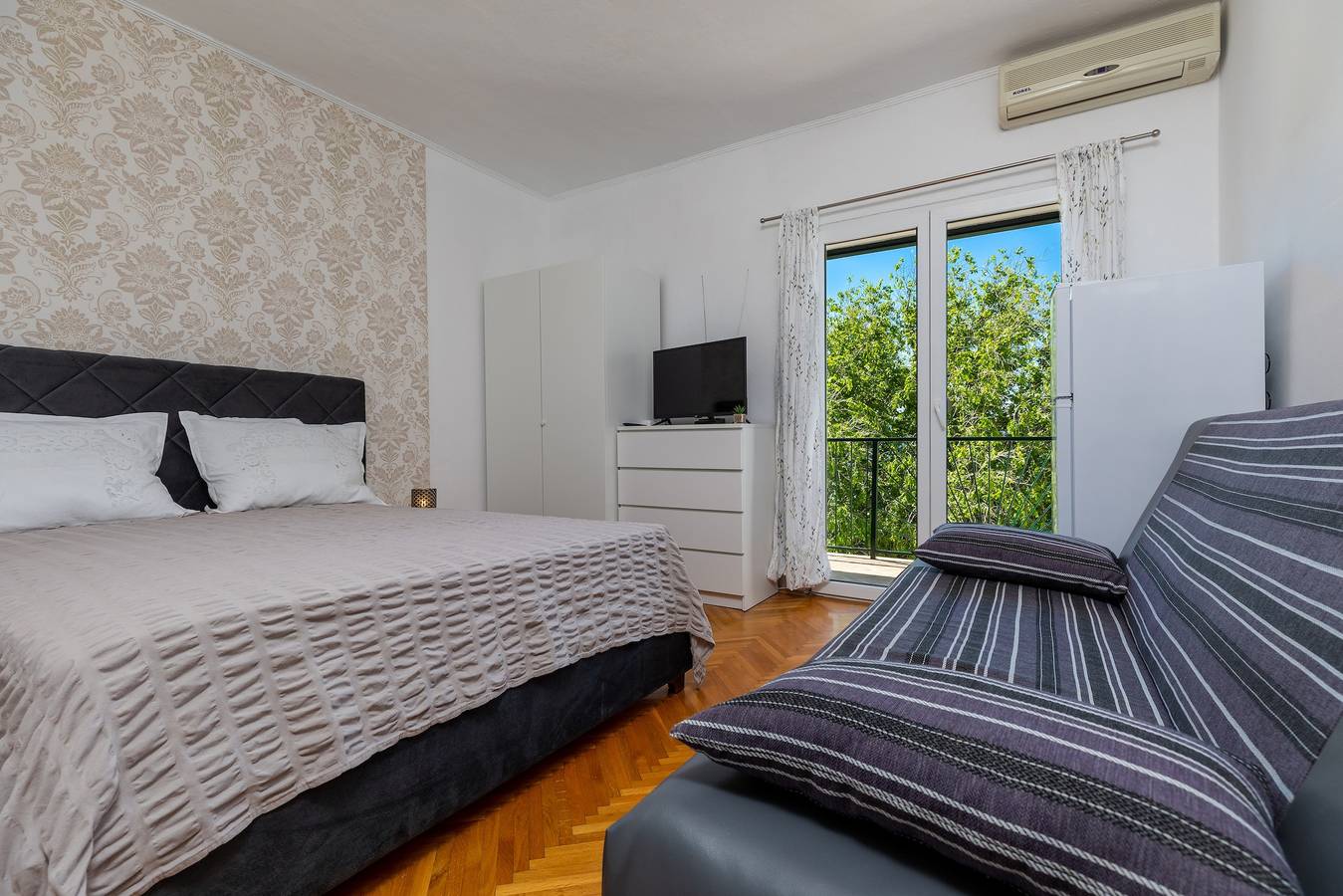 Appartamento vacanze a Omiš-Riviera a partire da 75€ a notte
