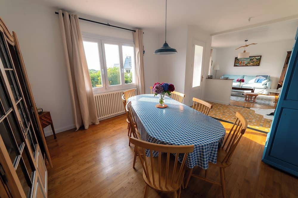 House for 4 people near the Gr34 – Pink Granite Coast – near Perros-Guirec in Trélévern, Costa de granito rosa