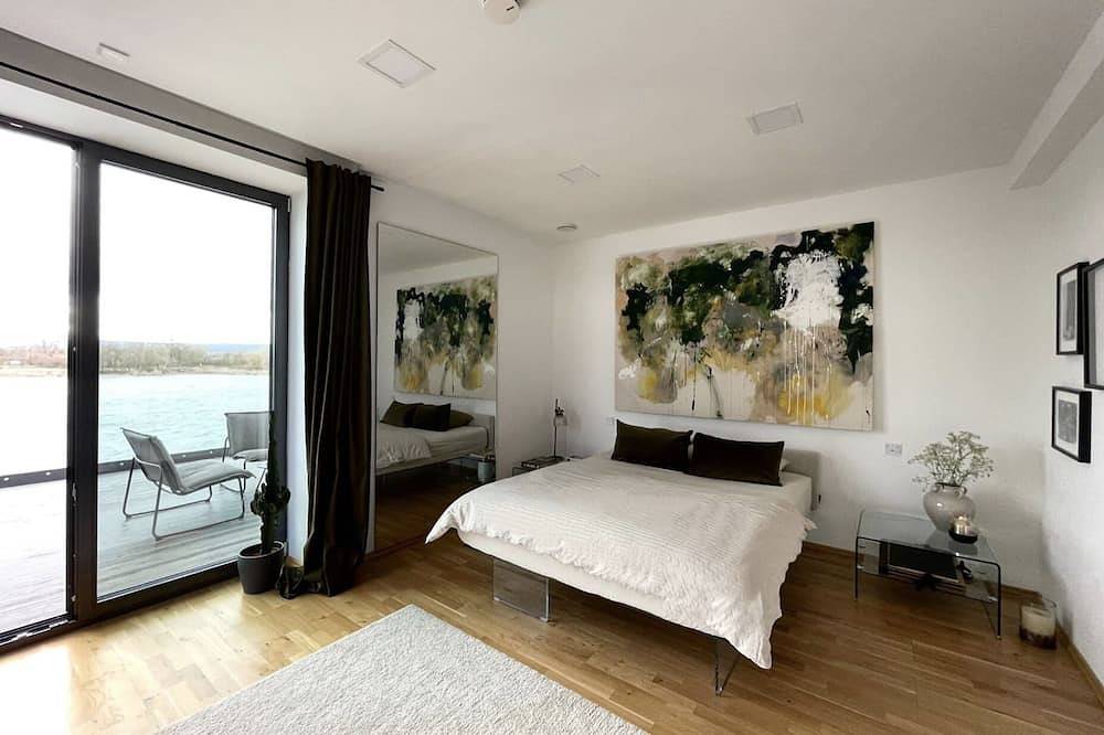 Ganze Wohnung, Modernes Apartment mit wunderschönem Rheinblick in Urmitz, Osteifel