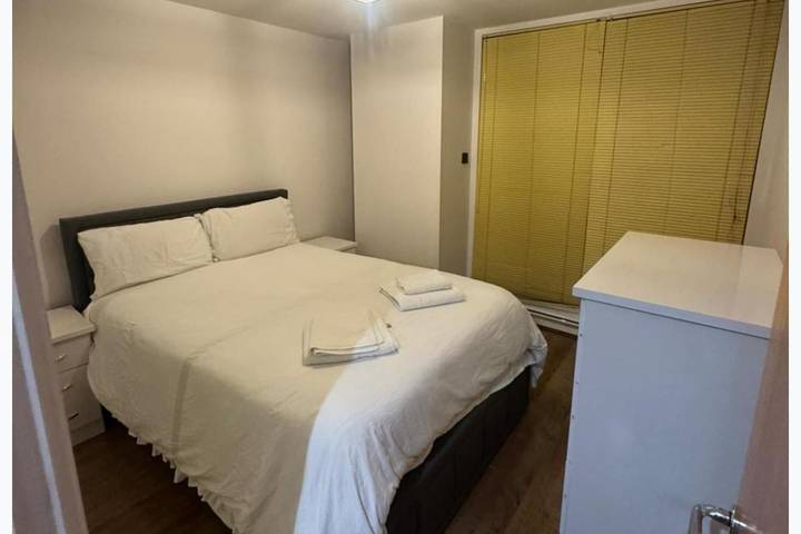 Ganze Ferienwohnung, Ferienwohnung für 5 Personen mit Seeblick in Lambeth, London