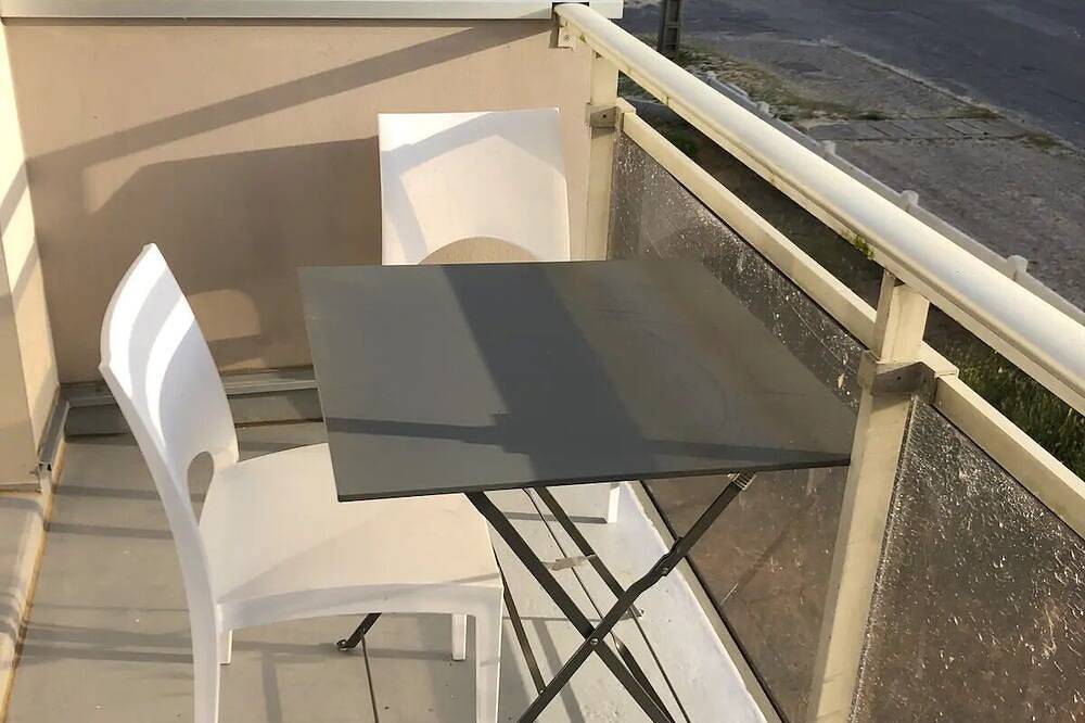 Entire apartment, Fully equipped studio 100m from the beach, close to Le Touquet in Cucq, Montreuil region