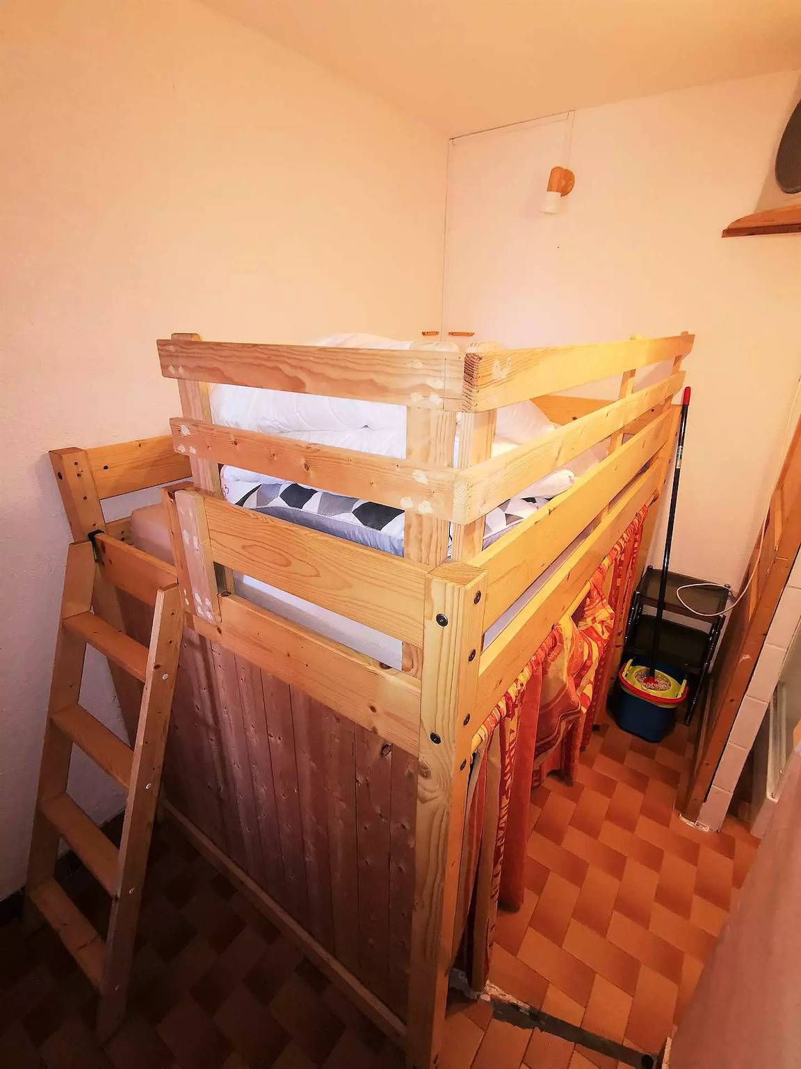 Entire apartment, Large studio with night corner and ground floor terrace for 4 people in Port Leucate. Ref: 1Mm2_233 in Port Leucate, Leucate