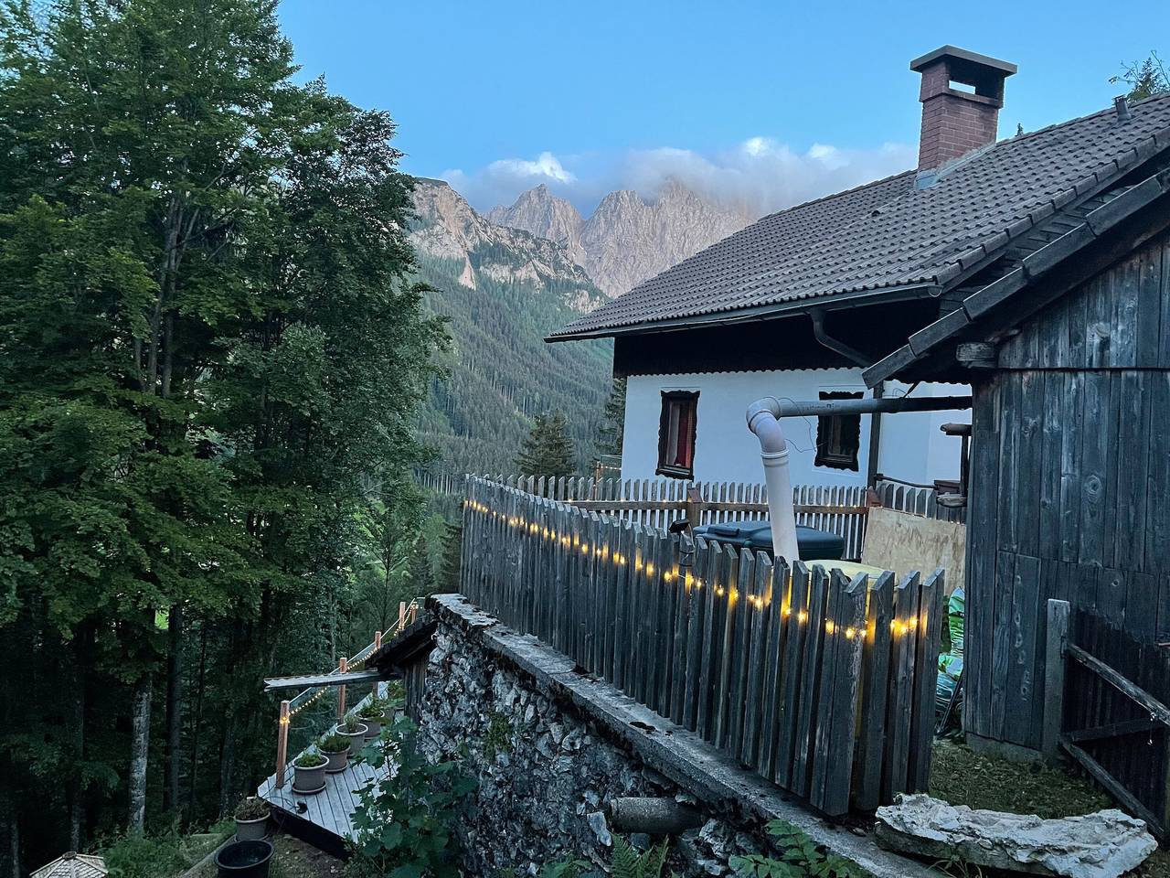 Ferienhaus 'Berghaus auf 1200m Höhe' mit Bergblick, Gemeinschaftsterrasse und Wlan in Karawanken und Bachergebirge, Klagenfurt-Land