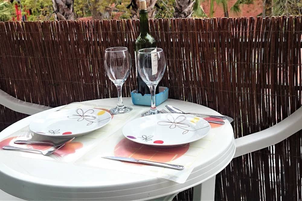 Entire apartment, Cozy Apartment to Rent for 4 only 5 min. beach  in Almunecar in the Costa Tropical Granada: Sea, history and gastronomy. Andalusia,  Spain. in Old Town Almunecar, Almuñecar