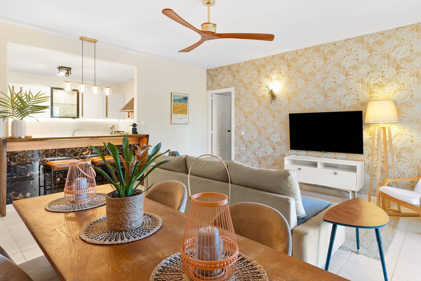 Apartamento inteiro, Apartamento 'Higueron Boutique Boho' com Vista Montanha, Wi-Fi e Ar Condicionado in La Capellania, Fuengirola