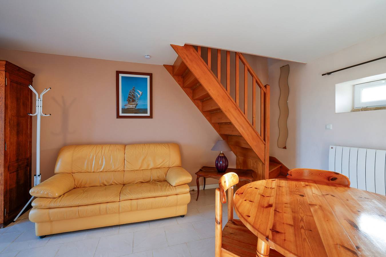 Petite maison 'Gite L'hermine' avec terrasse privée, jardin partagé et Wi-Fi in Cast, Région de Châteaulin