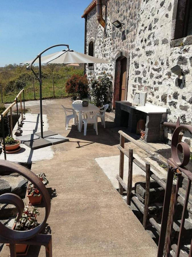 Casa vacanza per 7 persone, con Balcone e Terrazza nonché Giardino e Panorama a Milo